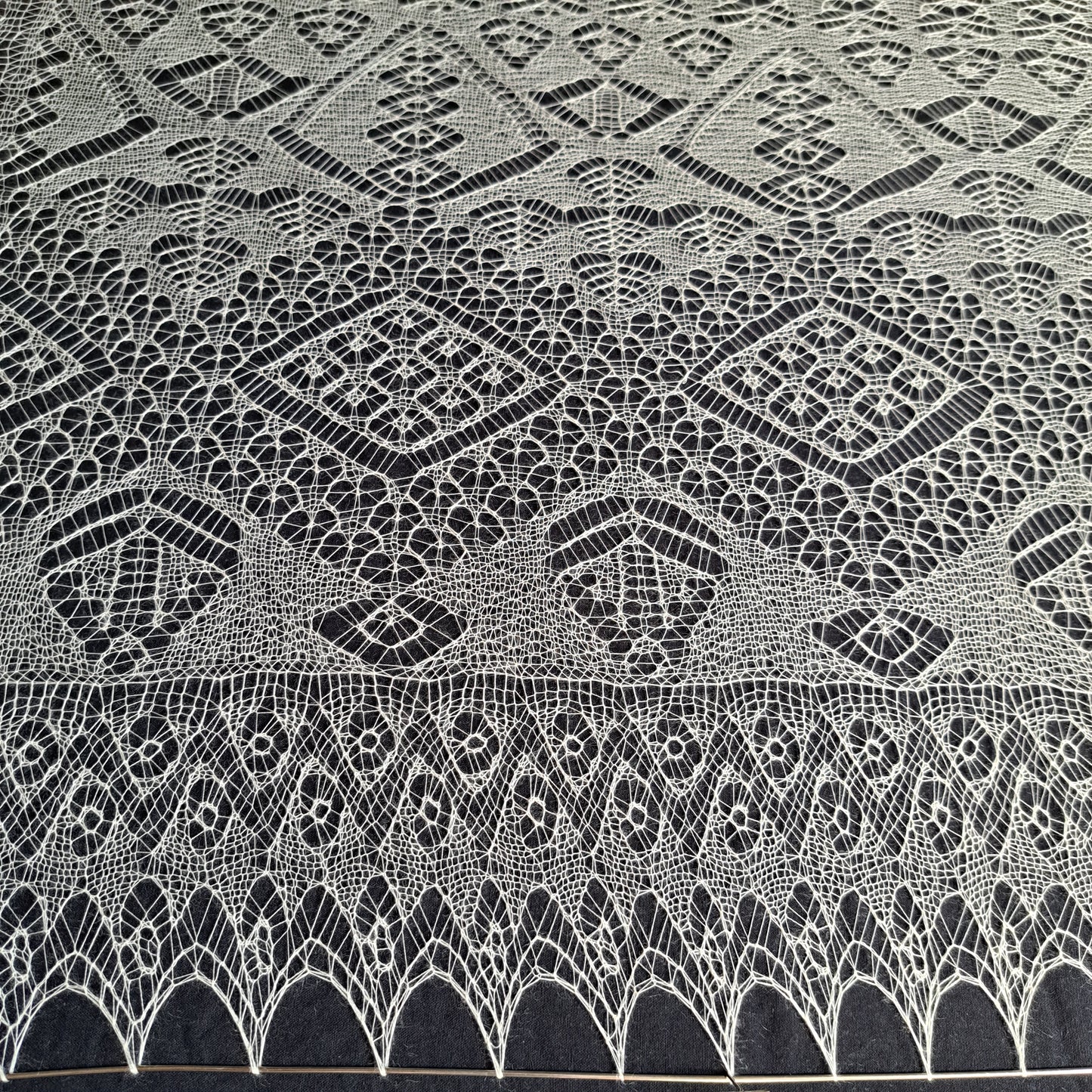 Equilibrium, Knitting PDF (NL - ENG)