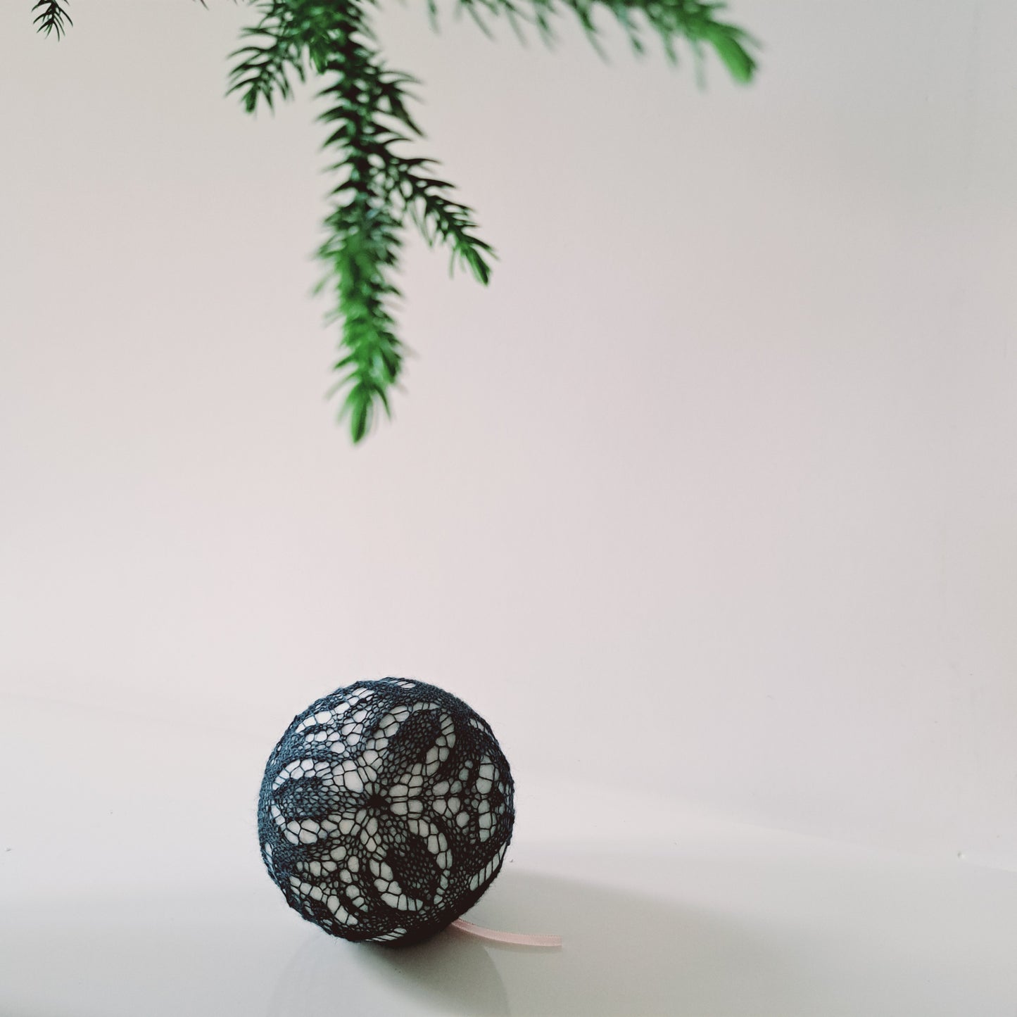 Mae, a Fine Bauble, KNITTING PDF ENG