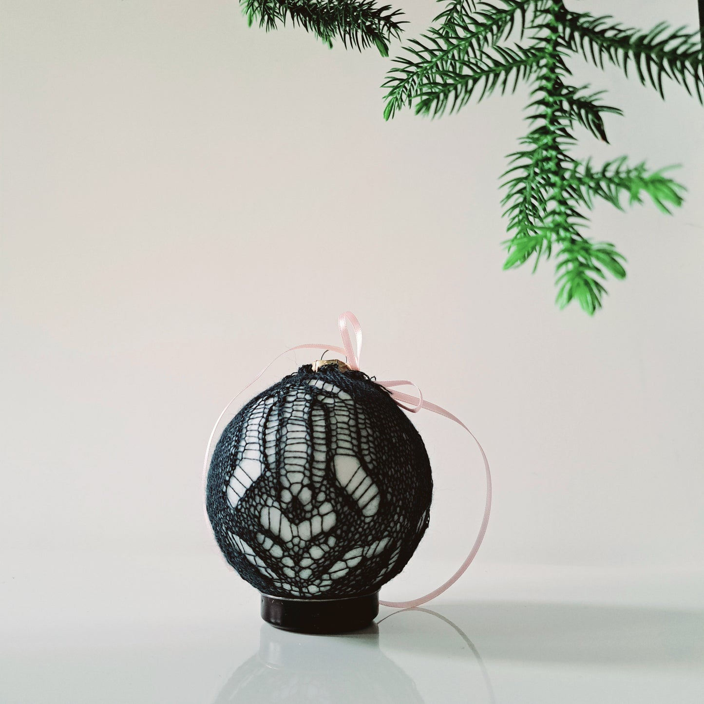 Mae, a Fine Bauble, KNITTING PDF ENG