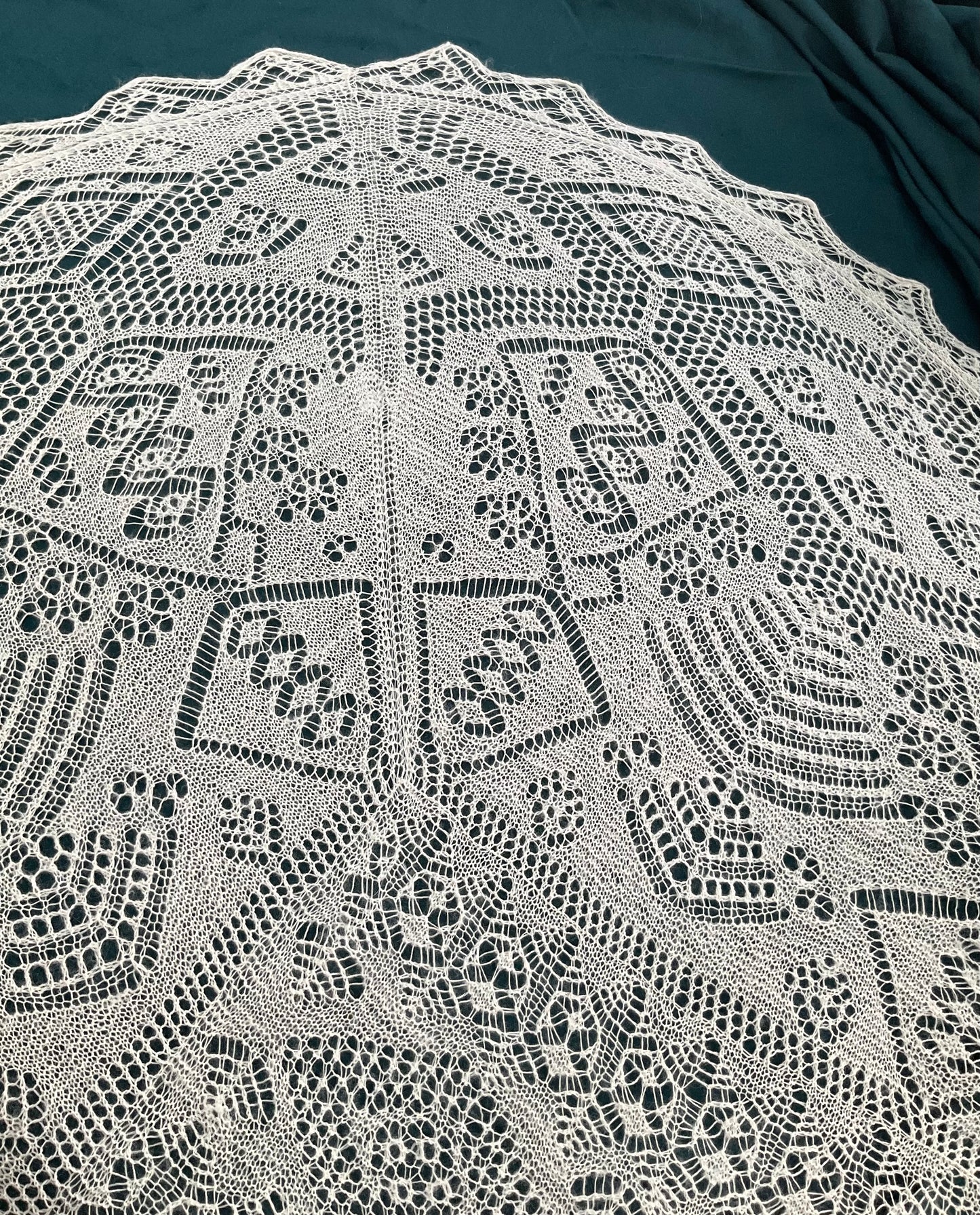 Osborne House Shawl Square ENG only, PDF Knitting