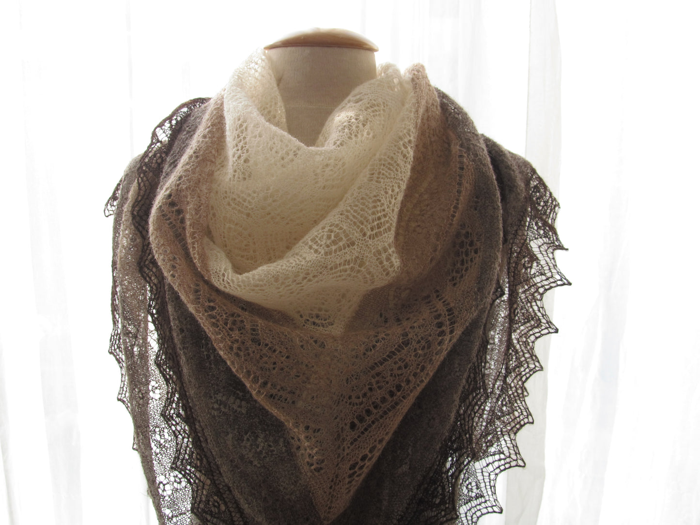 Fine Shetland Lace Magazine (PDF) ISSUE 1.2018 (no pattern included)